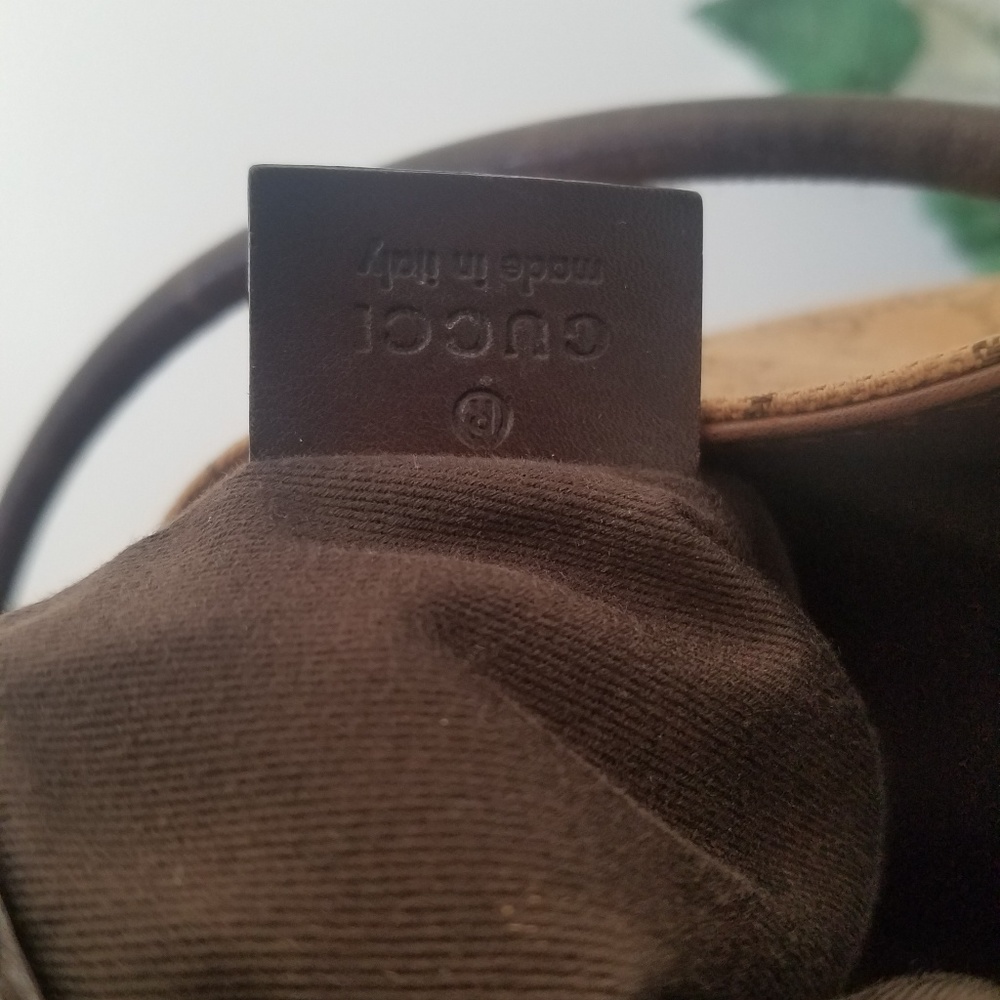 Gucci Handbag - Picture 7 of 8